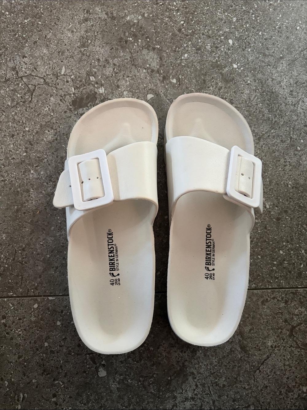 # 60.Birkenstock Kids White Single-Buckle Slide Sandals